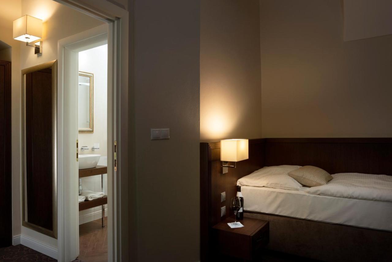 Hotel Ambassador Кошице Екстер'єр фото